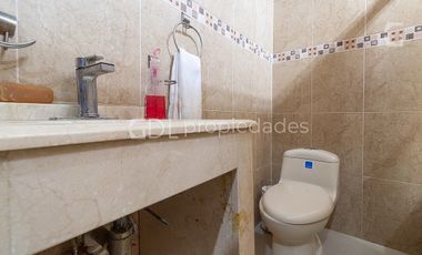 TONALÁ CENTRO CASA MUY AMPLIA EN VENTA