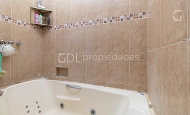 TONALÁ CENTRO CASA MUY AMPLIA EN VENTA