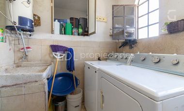 TONALÁ CENTRO CASA MUY AMPLIA EN VENTA