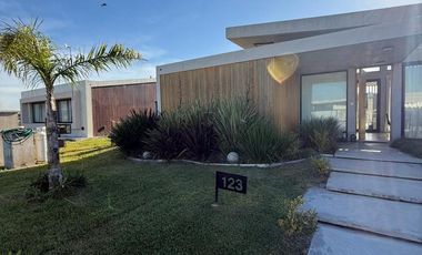 Casa en Venta en Canning | Lares de Canning