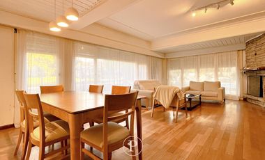 Privilegiado chalet en Los Troncos