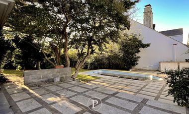 Privilegiado chalet en Los Troncos
