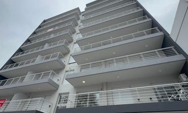 Amplio Departamento de un ambiente en alquiler-Moron-