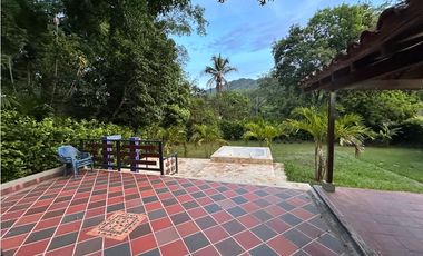 Vendo Finca en San Jeronimo a 5 minutos del parque