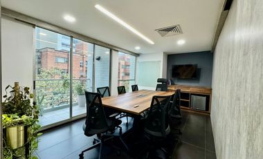 Oficina para la venta en El Poblado, cerca al C.C Oviedo