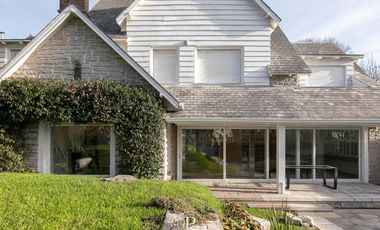 Residencia en Los Troncos