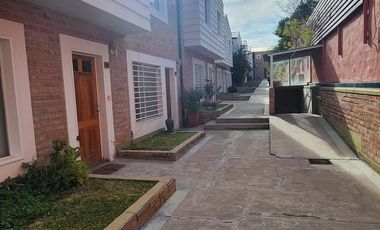 Alquilo Dúplex 2 dormitorios, con cochera - Roca al 1000 Neuquén Capital