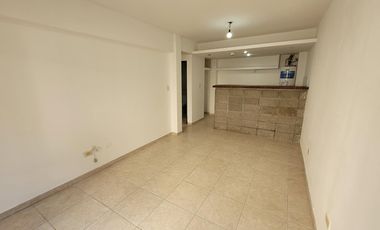 Departamento dos ambientes - Morón