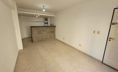 Departamento dos ambientes - Morón