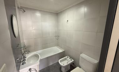Departamento en alquiler de 2 ambiente con balcón - Wilde Avellaneda