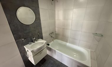 Departamento en alquiler de 2 ambiente con balcón - Wilde Avellaneda