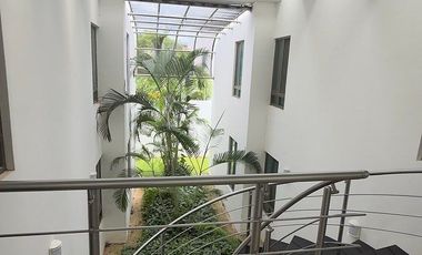 RENTA DE DEPARTAMENTO AMUEBLDO EN MONTEBELLO,MERIDA, YUCATAN