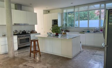 Casa en alquiler temporario, 4 dormitorios en Las Lomas-Horqueta, con pileta