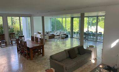 Casa en alquiler temporario, 4 dormitorios en Las Lomas-Horqueta, con pileta