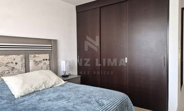 Puerta de Piedra:  Casa amueblada de tres recamaras con extensión de terreno.