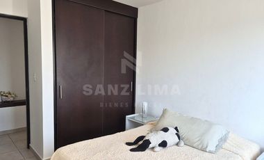 Puerta de Piedra:  Casa amueblada de tres recamaras con extensión de terreno.