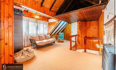 Chalet en esquina Los Troncos!