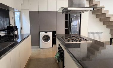 Alquiler de Casa Amoblada 3 dormitorios, 3 baños