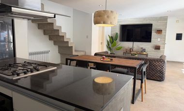 Alquiler de Casa Amoblada 3 dormitorios, 3 baños