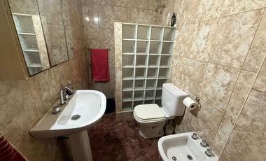 PH  con entrada independien 3 ambientes con patio, dos baños, excelente ubicación- Villa Dominico
