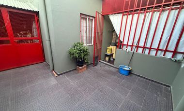 PH  con entrada independien 3 ambientes con patio, dos baños, excelente ubicación- Villa Dominico
