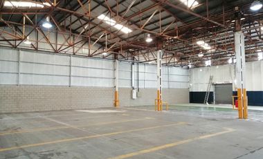 Excelentes naves industrial de 1710 m2 cubiertos en Hurlingham