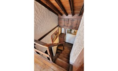 Casa Alpino 4 amb. - Vucetich y Av. Mario Bravo