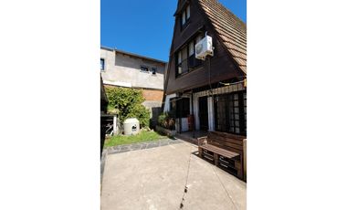 Casa Alpino 4 amb. - Vucetich y Av. Mario Bravo