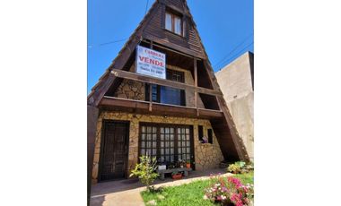 Casa Alpino 4 amb. - Vucetich y Av. Mario Bravo