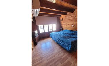 Casa Alpino 4 amb. - Vucetich y Av. Mario Bravo