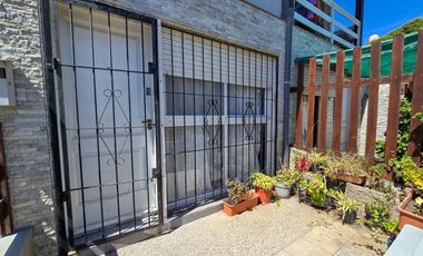 Dúplex 2 amb. con balcón- Apto credito - A metros del mar - Miramar