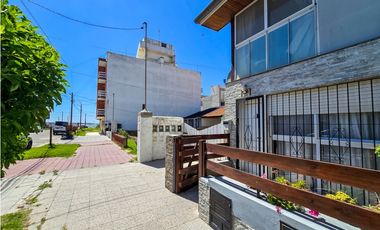Dúplex 2 amb. con balcón- Apto credito - A metros del mar - Miramar