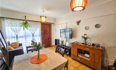 Dúplex 2 amb. con balcón- Apto credito - A metros del mar - Miramar