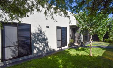 VENTA CASA EN ARROYO LEYES KM.13