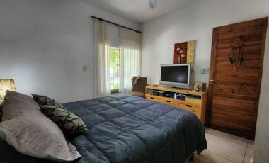 Venta Bella Casa con Gran Parque en Lunlunta Maipú
