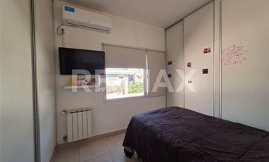 VENTA - CASA B° PRIVADO SANTA ANGELA, CENTENARIO