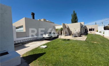 VENTA - CASA B° PRIVADO SANTA ANGELA, CENTENARIO
