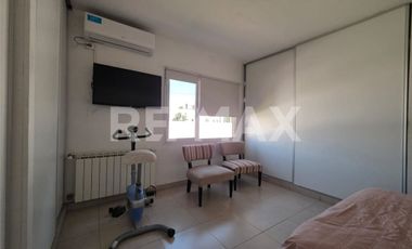 VENTA - CASA B° PRIVADO SANTA ANGELA, CENTENARIO