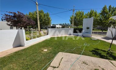 VENTA - CASA B° PRIVADO SANTA ANGELA, CENTENARIO