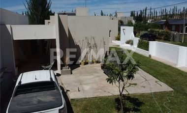 VENTA - CASA B° PRIVADO SANTA ANGELA, CENTENARIO