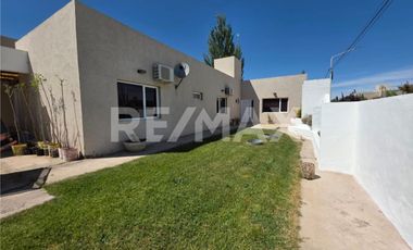 VENTA - CASA B° PRIVADO SANTA ANGELA, CENTENARIO
