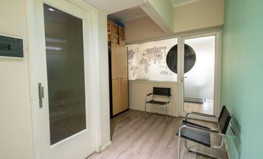 OFICINAS Y COCHERA EN VENTA