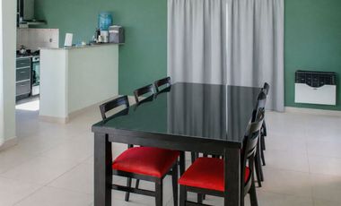 Venta casa moderna de 2 dorm en San Jerónimo Norte