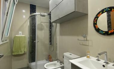 VENTA CASA 5 AMBIENTES, EN AREA 60.