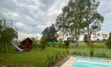 VENTA CASA 5 AMBIENTES, EN AREA 60.