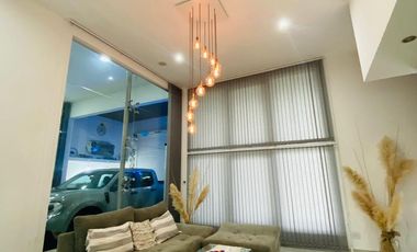 VENTA CASA 5 AMBIENTES, EN AREA 60.