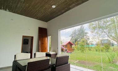 VENTA CASA 5 AMBIENTES, EN AREA 60.