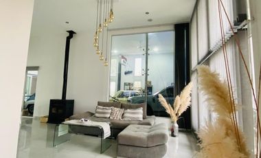 VENTA CASA 5 AMBIENTES, EN AREA 60.