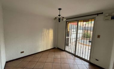 AMPLIA CASA CON TODAS LAS COMODIDADES