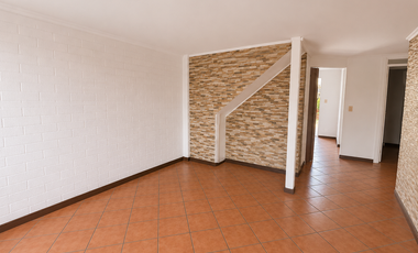 AMPLIA CASA CON TODAS LAS COMODIDADES